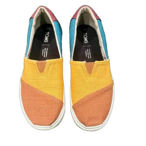 TOMS platform shoes like new